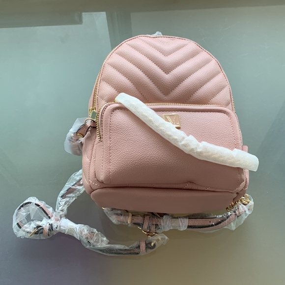 BNWT  VICTORIA"S SECRET MINI SMALL BACKPACK BAG PURSE PINK SOLD OUT - Picture 5 of 10
